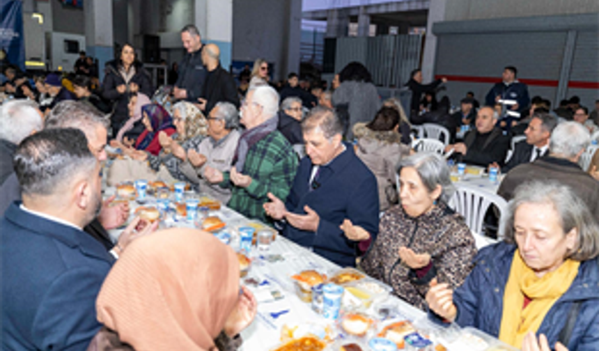 Başkan Tugay Bucalılarla ramazan sofrasında buluştu