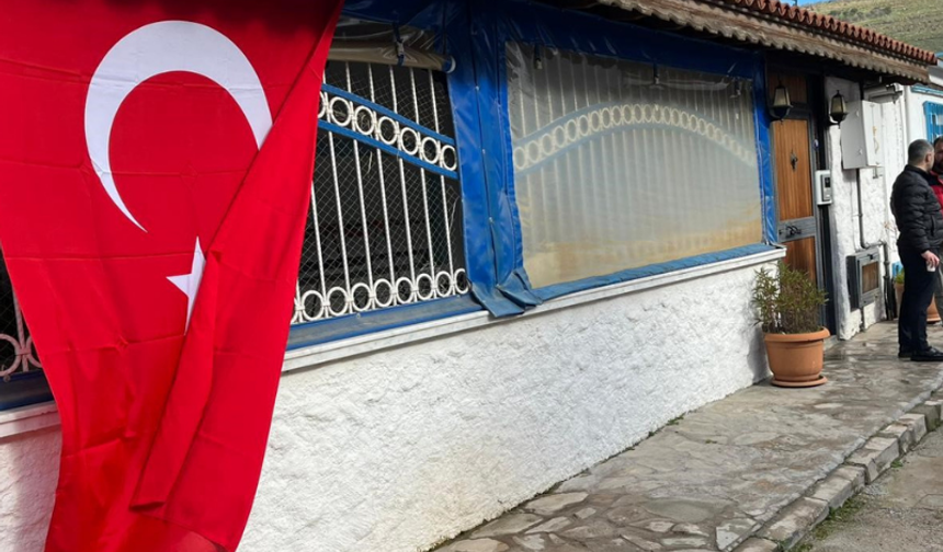 Şehit Pilot Binbaşı İzmir'de son yolculuğuna uğurlandı