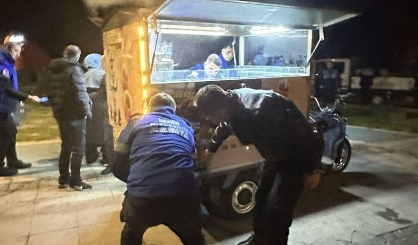 İzmir’de 300 TL’lik Çay Satanlara Müdahale